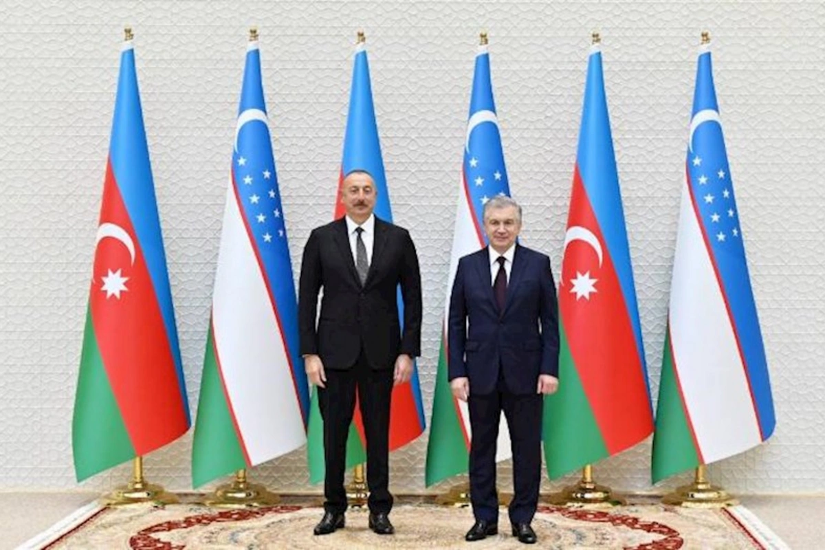 Prezidentlərin geniş tərkibdə görüşü başlayıb