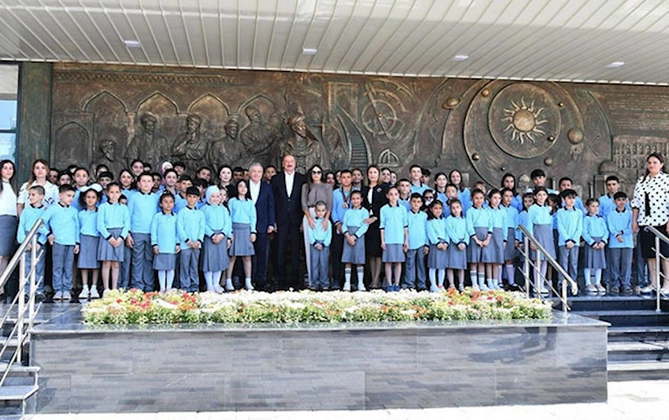 Mehriban Əliyeva Füzulidə məktəb açılışından paylaşım etdi — FOTOLAR Mehriban Əliyeva Füzulidə məktəb açılışından paylaşım etdi — FOTOLAR