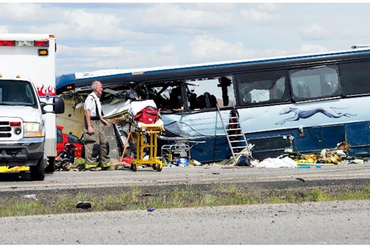 Avtobus yük maşını ilə toqquşdu — 16 nəfər öldü