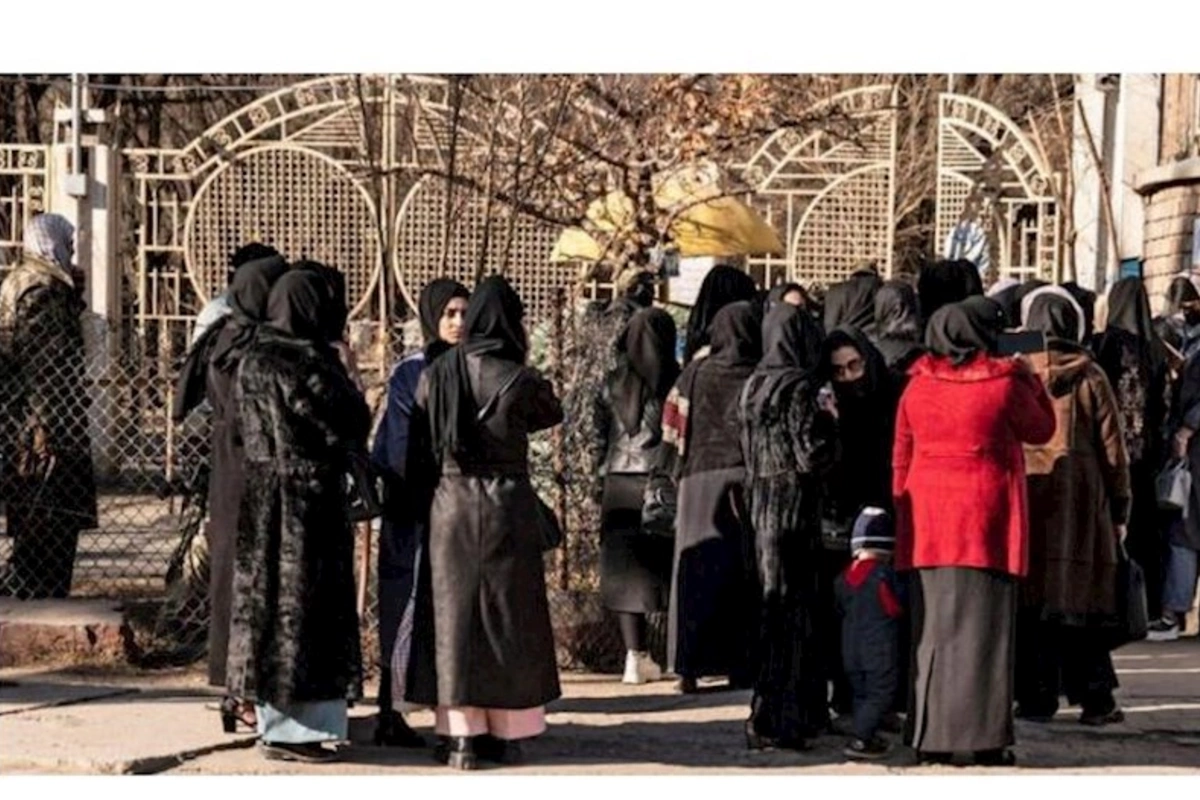 Taliban qadınların xaricdə təhsil almasını qadağan etdi