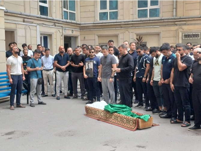 Azərbaycanlı futbolçu dəfn edildi — FOTO