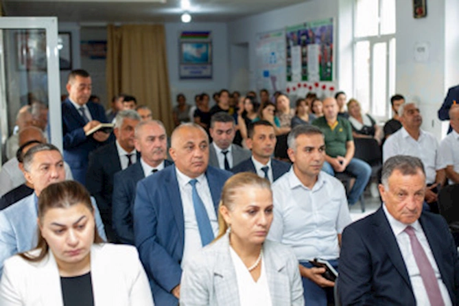 Salyan RİH başçısı sakinlərlə səyyar qəbul keçirdi — FOTOLAR