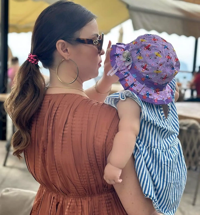 Sevda qızı ilə istirahətdə — FOTOLAR