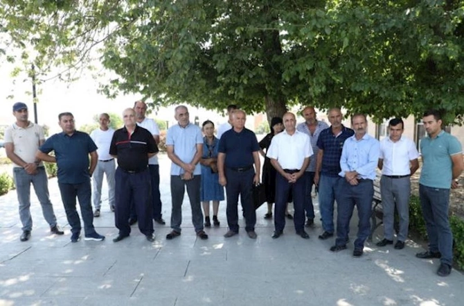 Xızı sahibkarları ilə yanaşı, sakinlər də Açıq mikrofonda — FOTOLAR