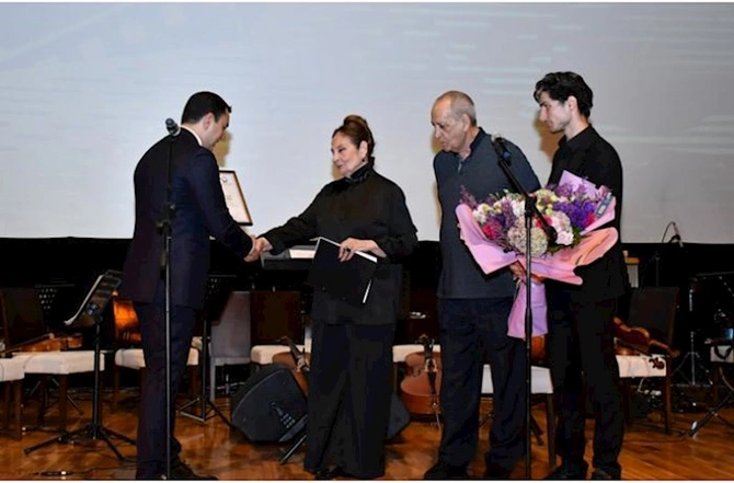 Nazir 11 ildir küsülü olan Xalq artistlərini barışdırdı — FOTO