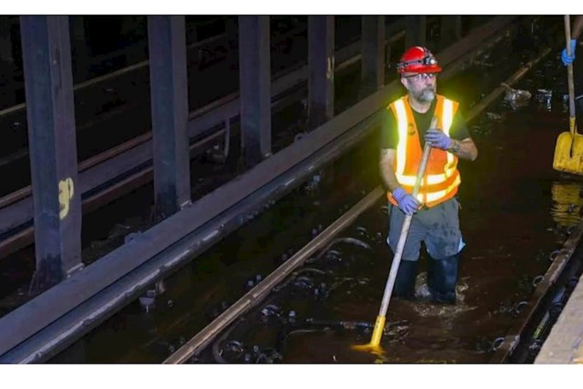 Nyu-York metrosunu su basdı