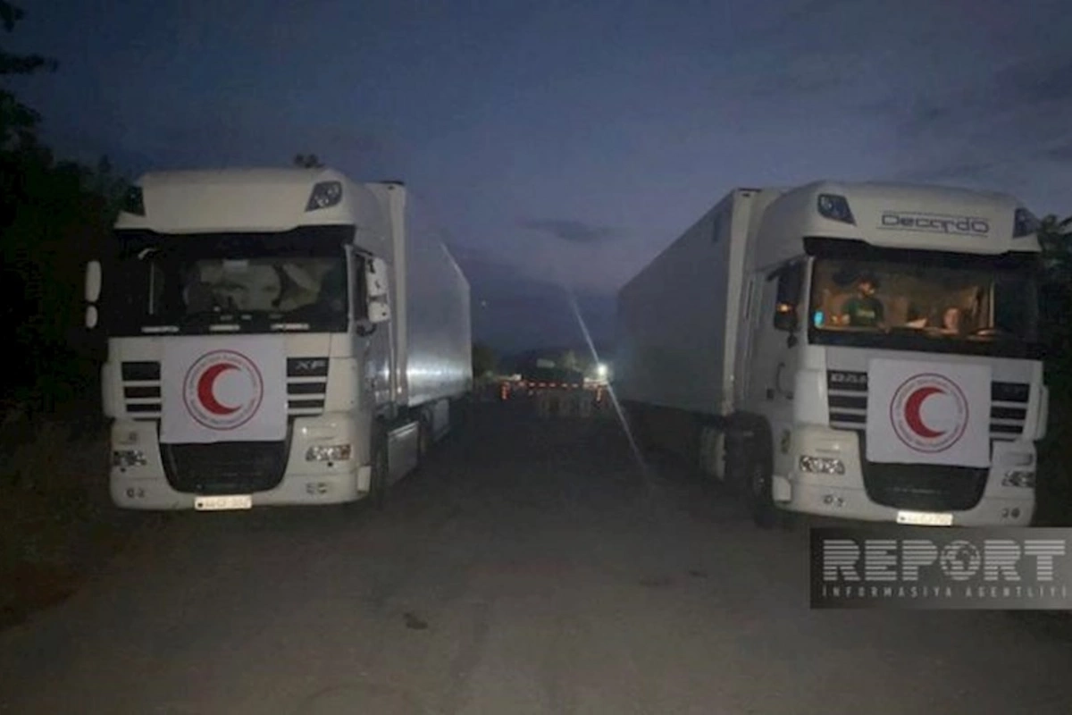 Bakıdan erməniəsilli şəxslərə yardım aparan humanitar karvan Ağdam-Xankəndi yolunda gözləyir
