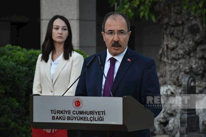 Bakıda Türkiyənin Zəfər Günü qeyd olundu — FOTOLAR Bakıda Türkiyənin Zəfər Günü qeyd olundu — FOTOLAR