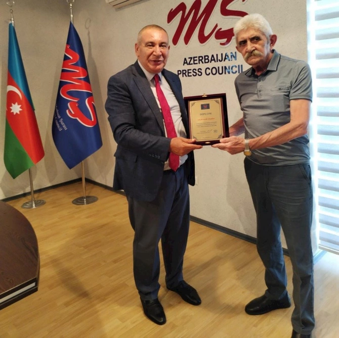 Mətbuat Şurası veteran jurnalistləri təltif edib — FOTOLAR Mətbuat Şurası veteran jurnalistləri təltif edib — FOTOLAR