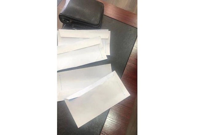 Polis saxta pul paylayan şəxslə bağlı müraciət etdi — FOTOLAR Polis saxta pul paylayan şəxslə bağlı müraciət etdi — FOTOLAR