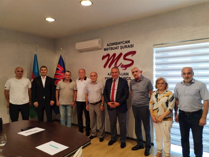 Mətbuat Şurası veteran jurnalistləri təltif edib — FOTOLAR Mətbuat Şurası veteran jurnalistləri təltif edib — FOTOLAR