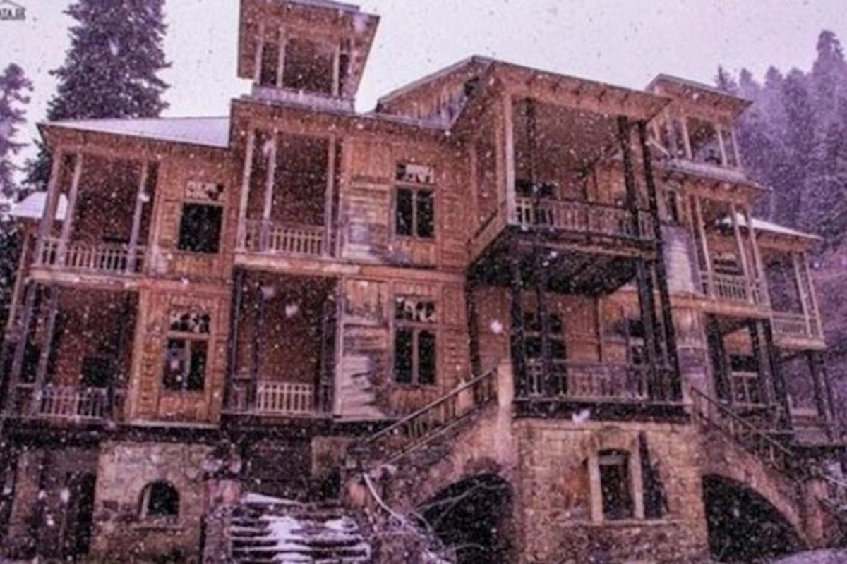 Gürcüstanda torpaq sürüşməsində “Stalinin evi” təhlükəli zolağa düşüb