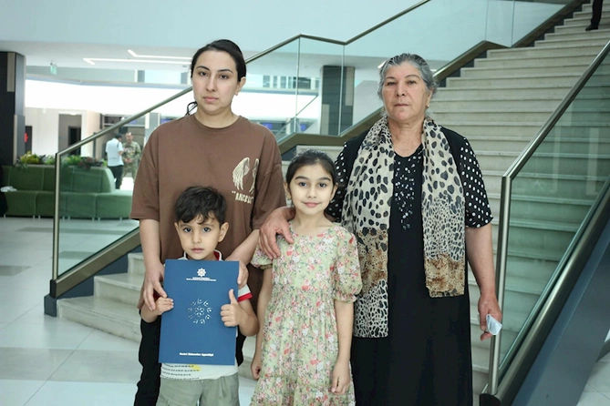 Şəhid ailələrinə və qazilərə ev verildi — FOTOLAR