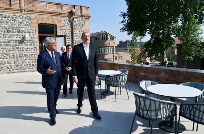 Prezident ADA Universiteti Qazax Mərkəzində — FOTOLAR (YENİLƏNİB)