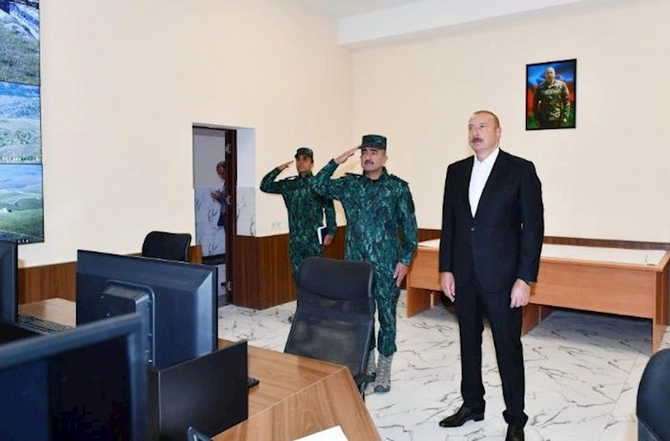 Prezident “Qazax” Əlahiddə Sərhəd Diviziyasının qarnizon kompleksində — FOTO Prezident “Qazax” Əlahiddə Sərhəd Diviziyasının qarnizon kompleksində — FOTO