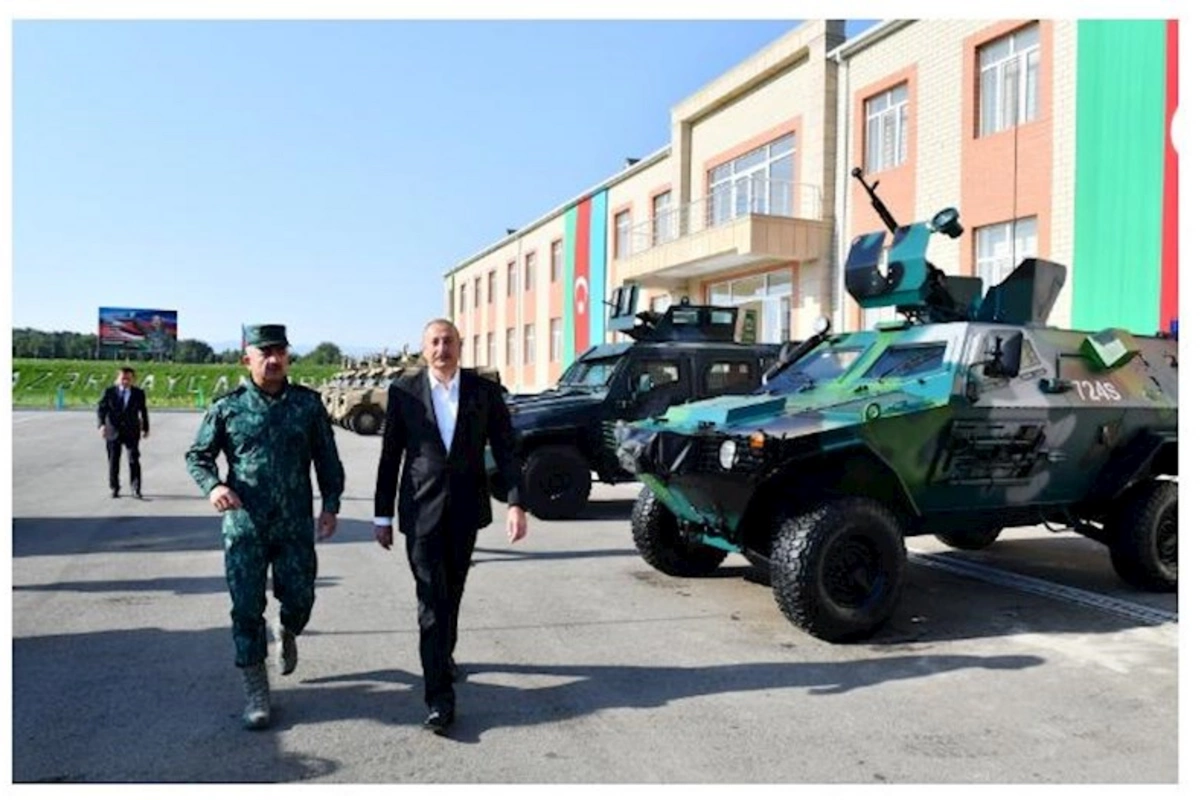 Prezident “Qazax” Əlahiddə Sərhəd Diviziyasının qarnizon kompleksində — FOTO