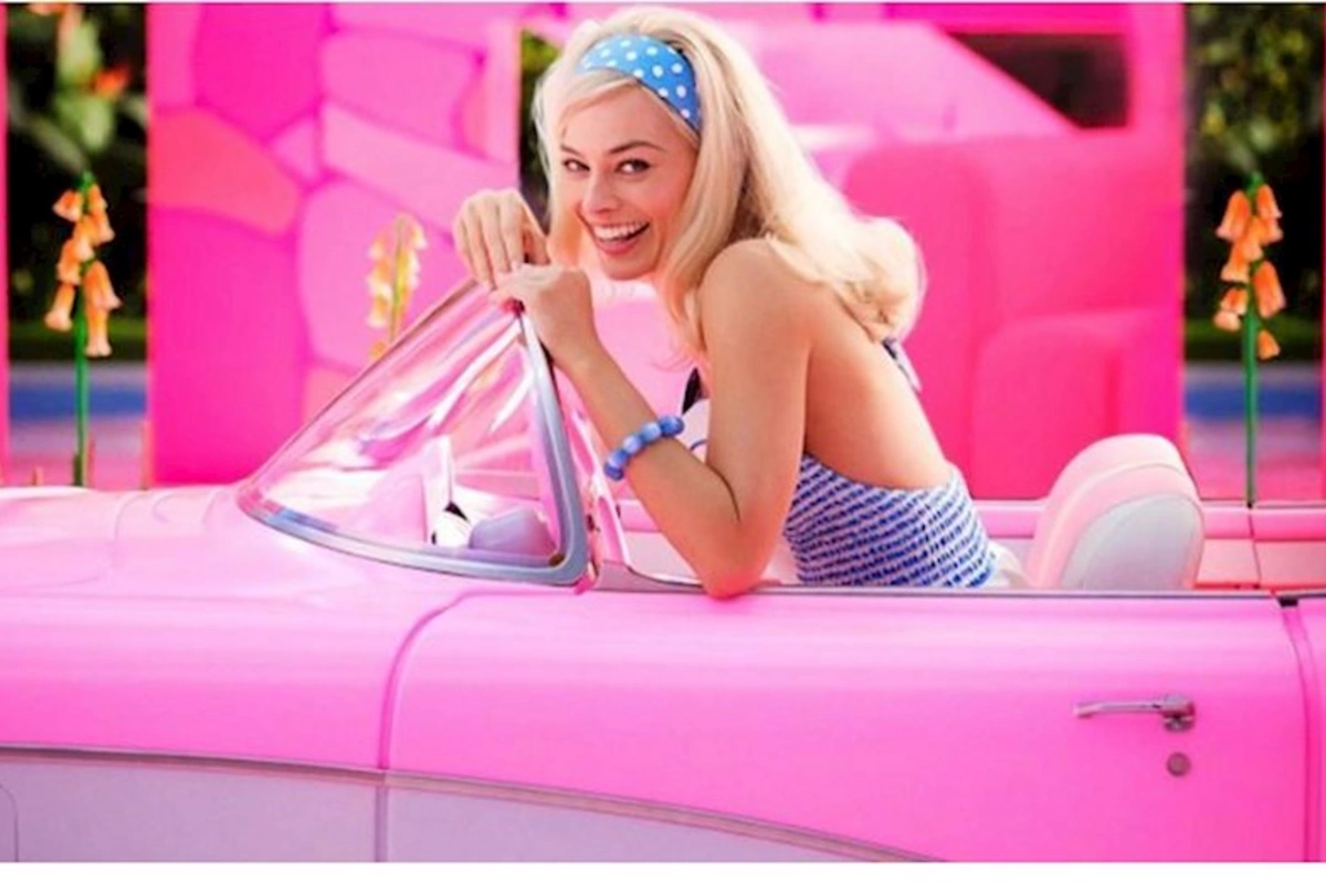 “Barbi” filmi dünya üzrə 1 milyard dollardan çox gəlir əldə edib