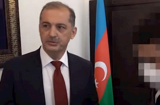 Layihə hazırlayan, şeir yazan, namaza başlayan kim ... — Məmurların “içəri”dəki həyatı