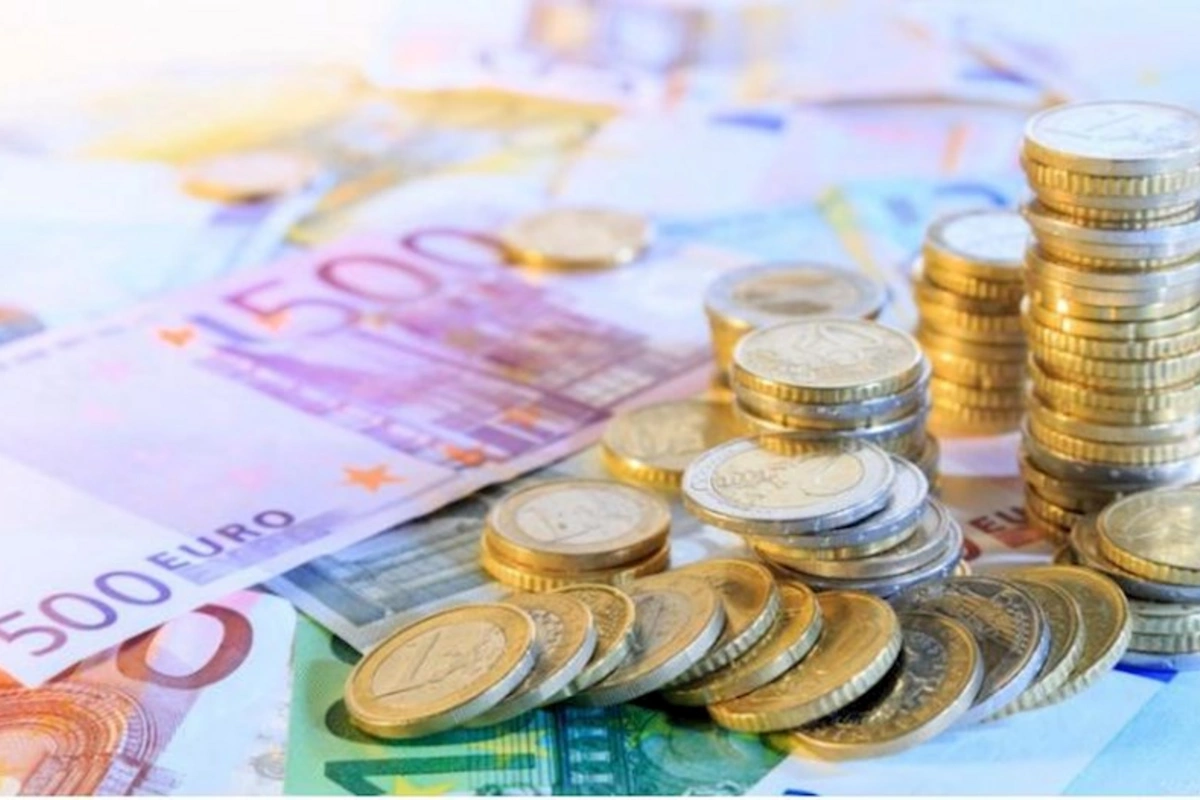 Avro və rubl bahalaşdı, dollar isə... — Yeni məzənnə