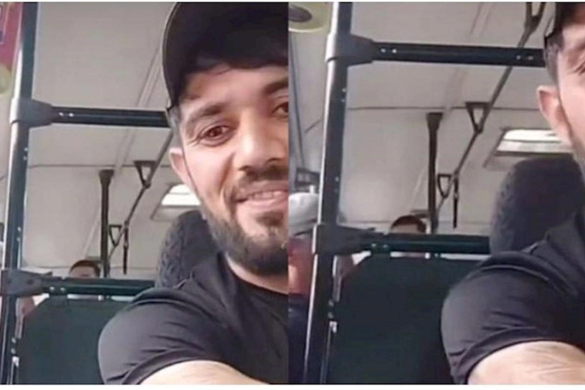 Avtobus sürərkən canlı yayım açdı, işdən çıxarıldı