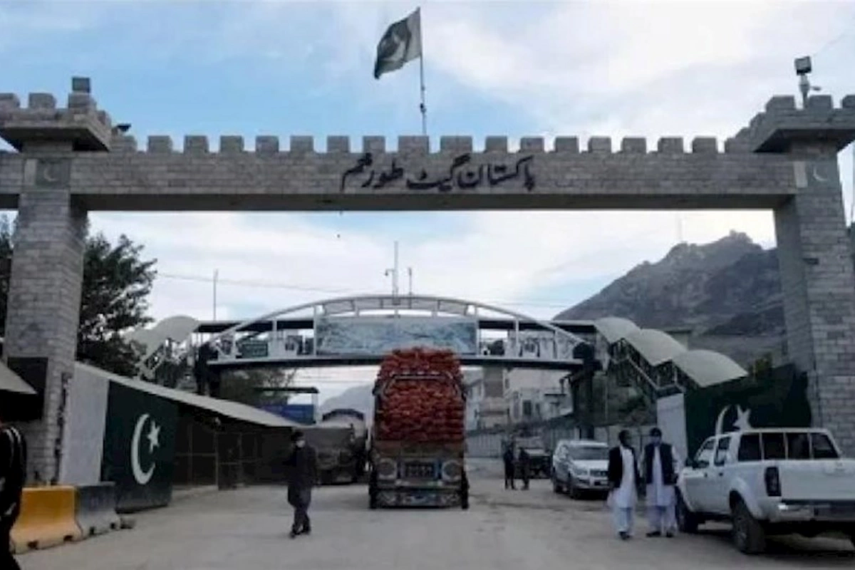 Pakistan Əfqanıstanla sərhədi bağladı