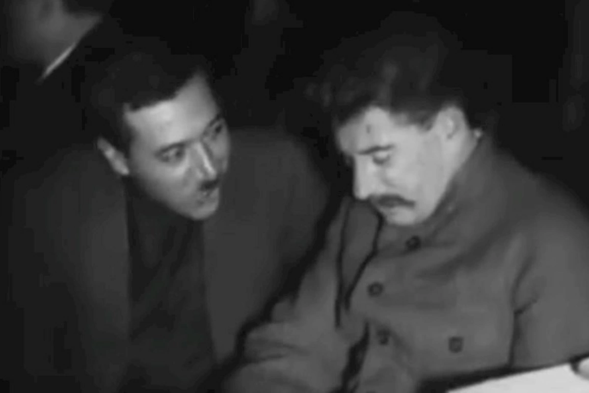 Milli Məclisin deputatının məşhur qohumu Stalinlə BİRLİKDƏ