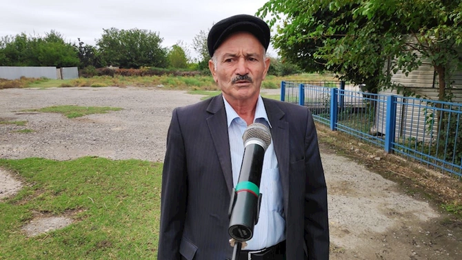 Həftənin ilk “Açıq mikrofon” aksiyası Ucarın Şahlıq kəndində keçirildi — FOTOLAR Həftənin ilk “Açıq mikrofon” aksiyası Ucarın Şahlıq kəndində keçirildi — FOTOLAR