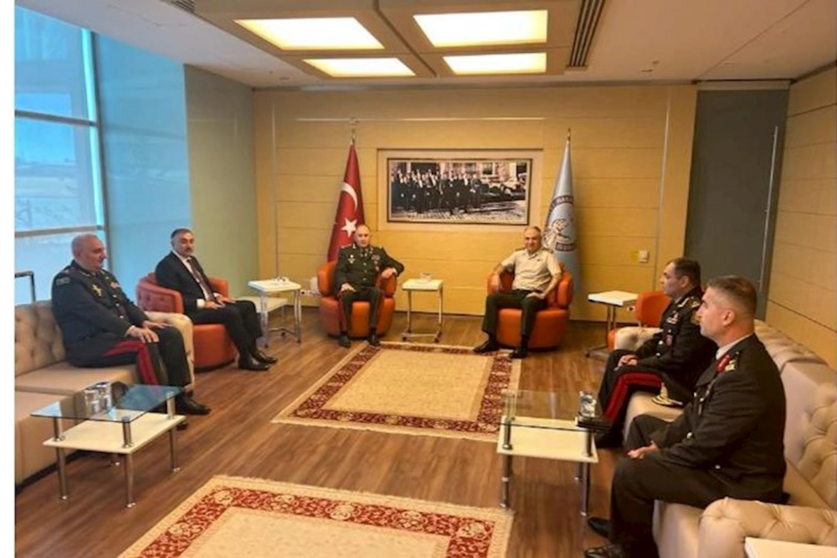 Kərim Vəliyev Türkiyəyə getdi — FOTO
