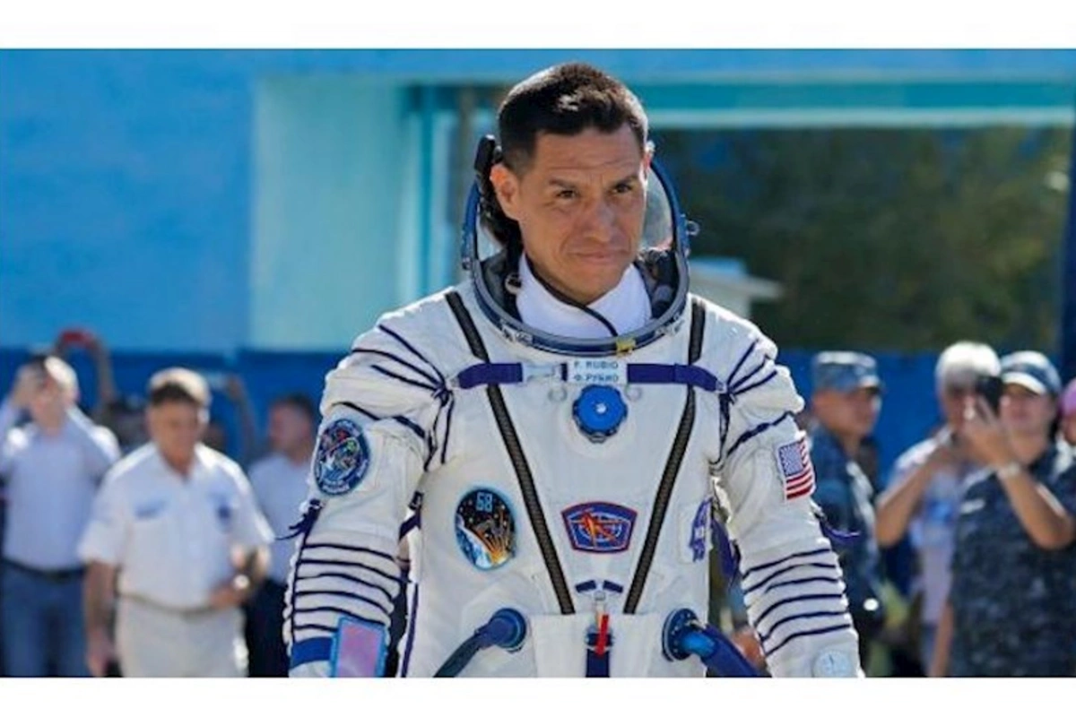 ABŞ astronavtı rekord qırdı
