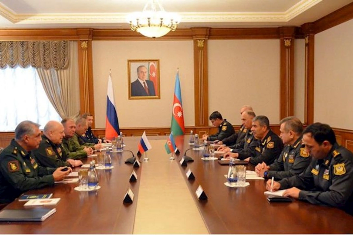 Zakir Həsənov sülhməramlıların yeni komandanını qəbul etdi