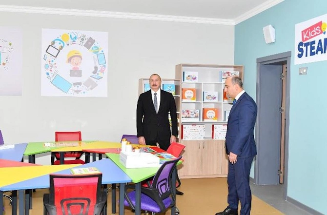 Prezident Xırdalanda yeni məktəbin açılışında — FOTOLAR Prezident Xırdalanda yeni məktəbin açılışında — FOTOLAR