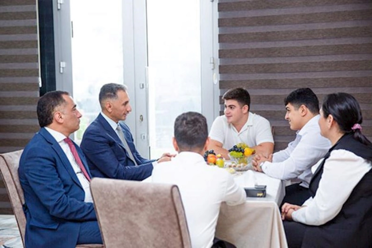 Rəşad Nəbiyev şəhid polkovnik-leytenantın ailəsini ziyarət etdi