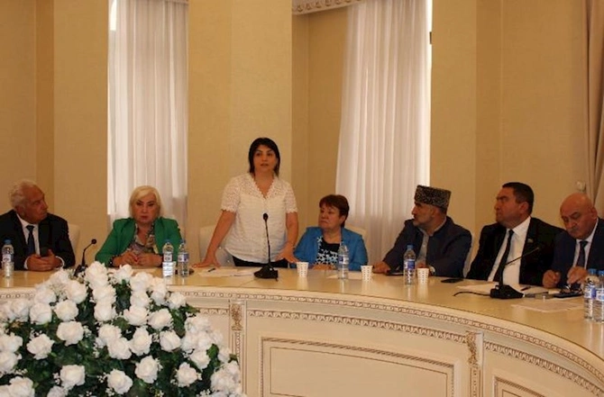 Sumqayıtda ictimai müzakirə keçirildi — FOTOLAR Sumqayıtda ictimai müzakirə keçirildi — FOTOLAR