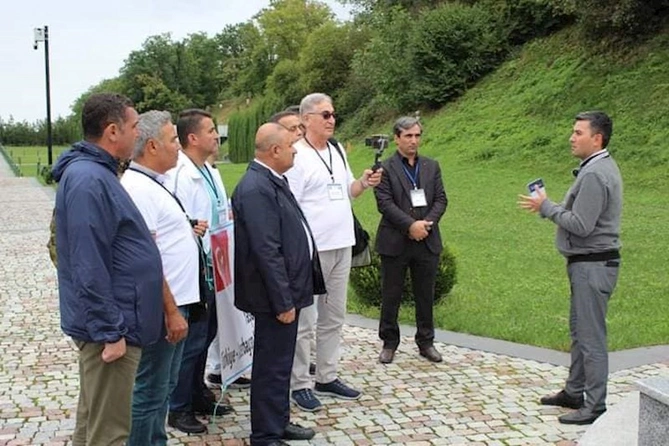 İstanbul Türkiyə-Azərbaycan Dayanışma və Kültür Dərnəyinin üzvləri Quba Soyqırım Memorial Kompleksində — FOTOLAR