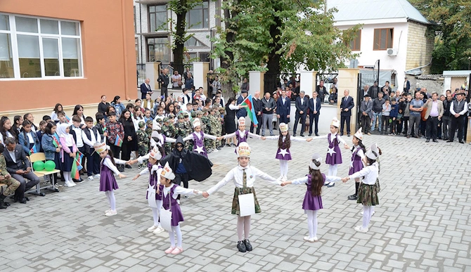 Şəkidə yeni məktəb binası istifadəyə verildi — FOTOLAR