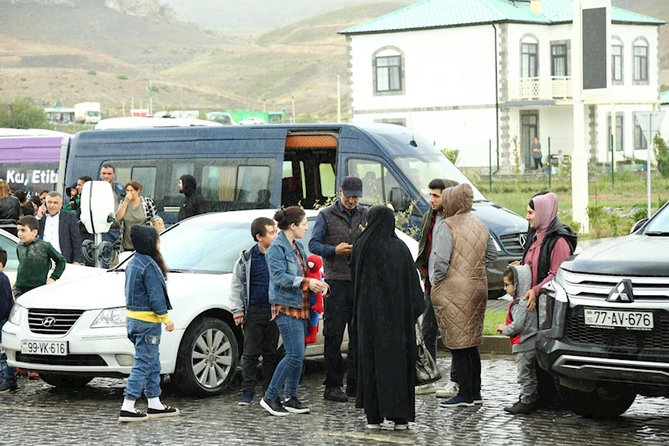Ağalıda daha 25 ailəyə evlərinin açarları təqdim olundu — FOTOLAR