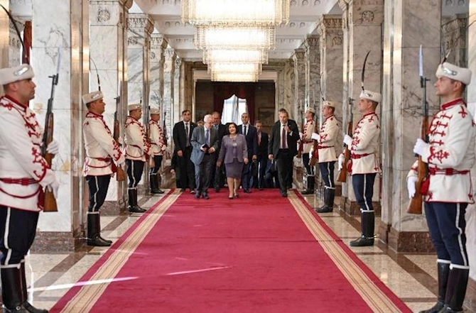 Sahibə Qafarova Bolqarıstanın Prezidenti ilə görüşdü Sahibə Qafarova Bolqarıstanın Prezidenti ilə görüşdü