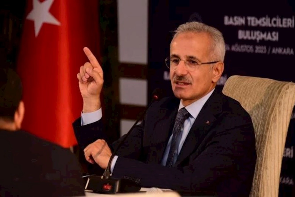 Türkiyəli nazir Zəngəzur dəhlizindən danışıb: Türk dünyasına kəsə yolla bağlanacağıq