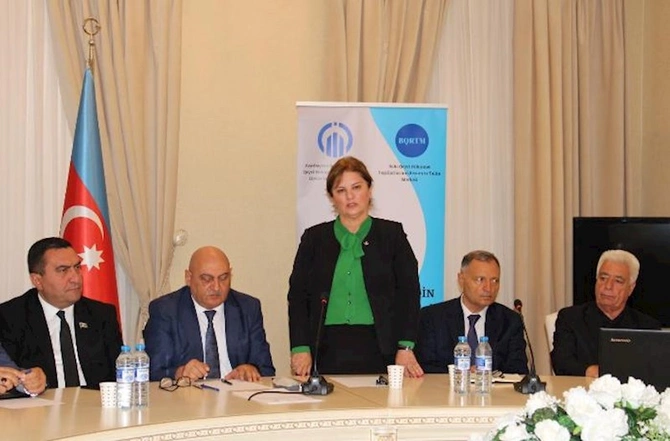 Sumqayıtda ictimai müzakirə keçirildi — FOTOLAR Sumqayıtda ictimai müzakirə keçirildi — FOTOLAR
