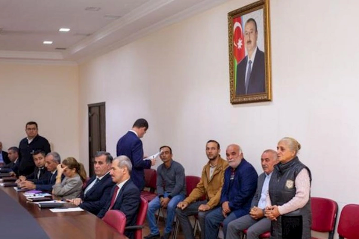 Salyan RİH başçısı vətəndaşları qəbul etdi — FOTOLAR
