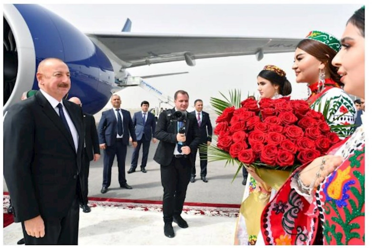 İlham Əliyev Tacikistana GETDİ