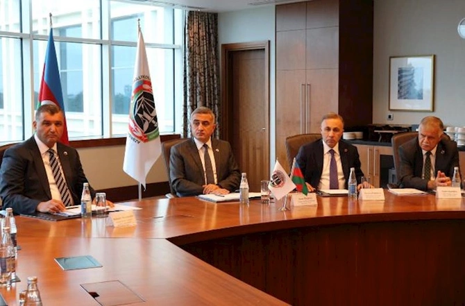 “Vəkillərin peşə hüquqlarının müdafiəsi komitəsi” yaradıldı