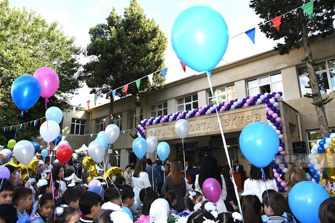Birincilərin Bilik Günü sevinci — FOTOREPORTAJ