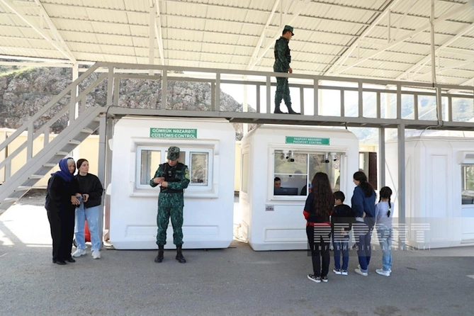 “Laçın” sərhəd-buraxılış məntəqəsində erməniəsilli şəxslərin sərbəst keçidi təmin edildi — FOTOLAR