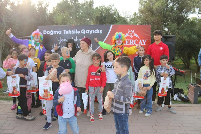 “Azerçay”dan “Doğma məktəbə qayıdış” layihəsi — FOTOLAR