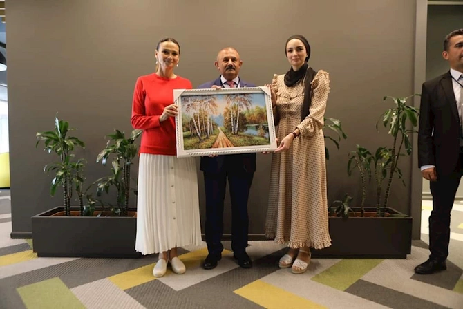 Millət vəkili Türkiyədən gələn QHT sədrini və heyətini qəbul edib — FOTOLAR