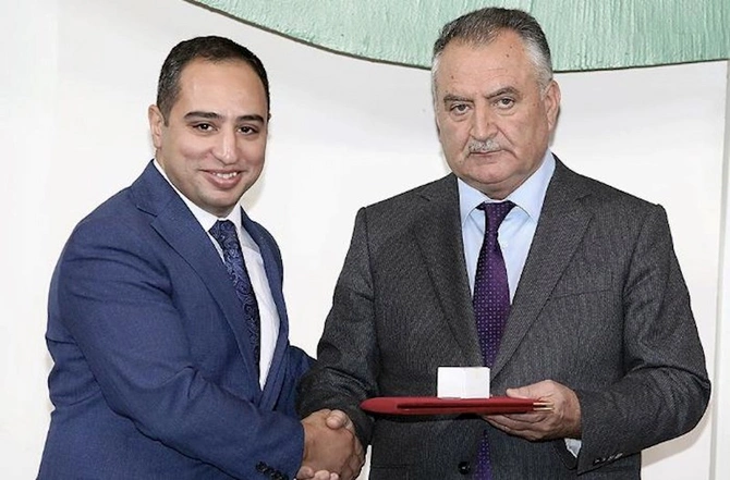 “İlin peşəkar gənci” adına layiq görülmüş gənclər mükafatlandırıldı — FOTOLAR “İlin peşəkar gənci” adına layiq görülmüş gənclər mükafatlandırıldı — FOTOLAR