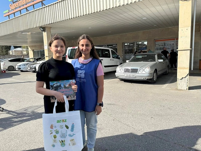 “Tullantıları ekoçantaya dəyiş” aksiyası Şüvəlanda keçirildi — FOTOLAR “Tullantıları ekoçantaya dəyiş” aksiyası Şüvəlanda keçirildi — FOTOLAR