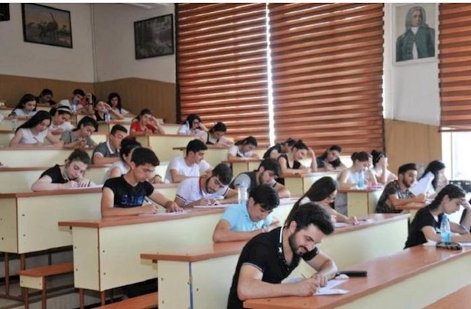 Tədris və tədqiqat bir arada: Ölkə universitetləri bunu bacarırmı? Tədris və tədqiqat bir arada: Ölkə universitetləri bunu bacarırmı?