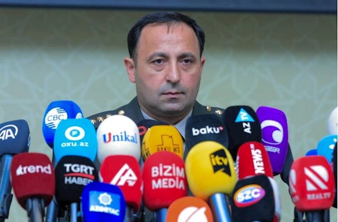 Azərbaycanda hərbiçiyə verilən ev əlindən alınır — Müdafiə Nazirliyi SUSUR… Azərbaycanda hərbiçiyə verilən ev əlindən alınır — Müdafiə Nazirliyi SUSUR…